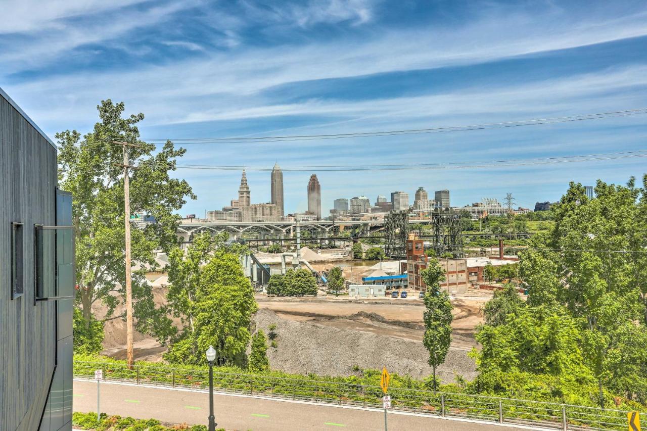 Central Cleveland Gem With Direct Skyline View! Villa Exterior photo